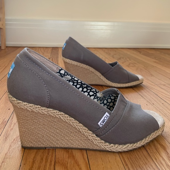 TOMS Espadrille Wedge Pump - Picture 1 of 7